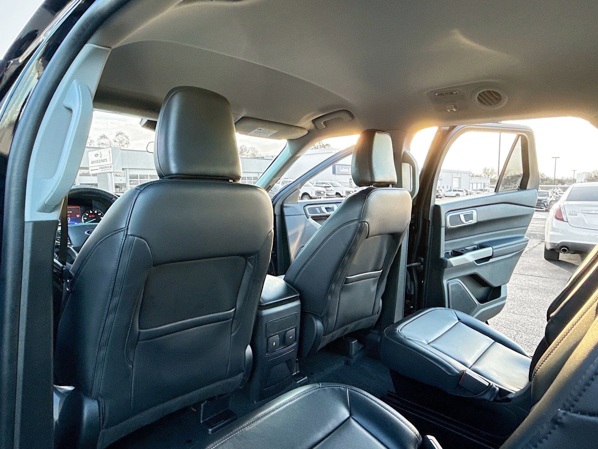 Certified 2023 Ford Explorer XLT w/ Equipment Group 202A image 9