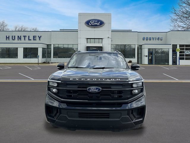 Certified 2025 Ford Expedition Active AWD/4WD image 2