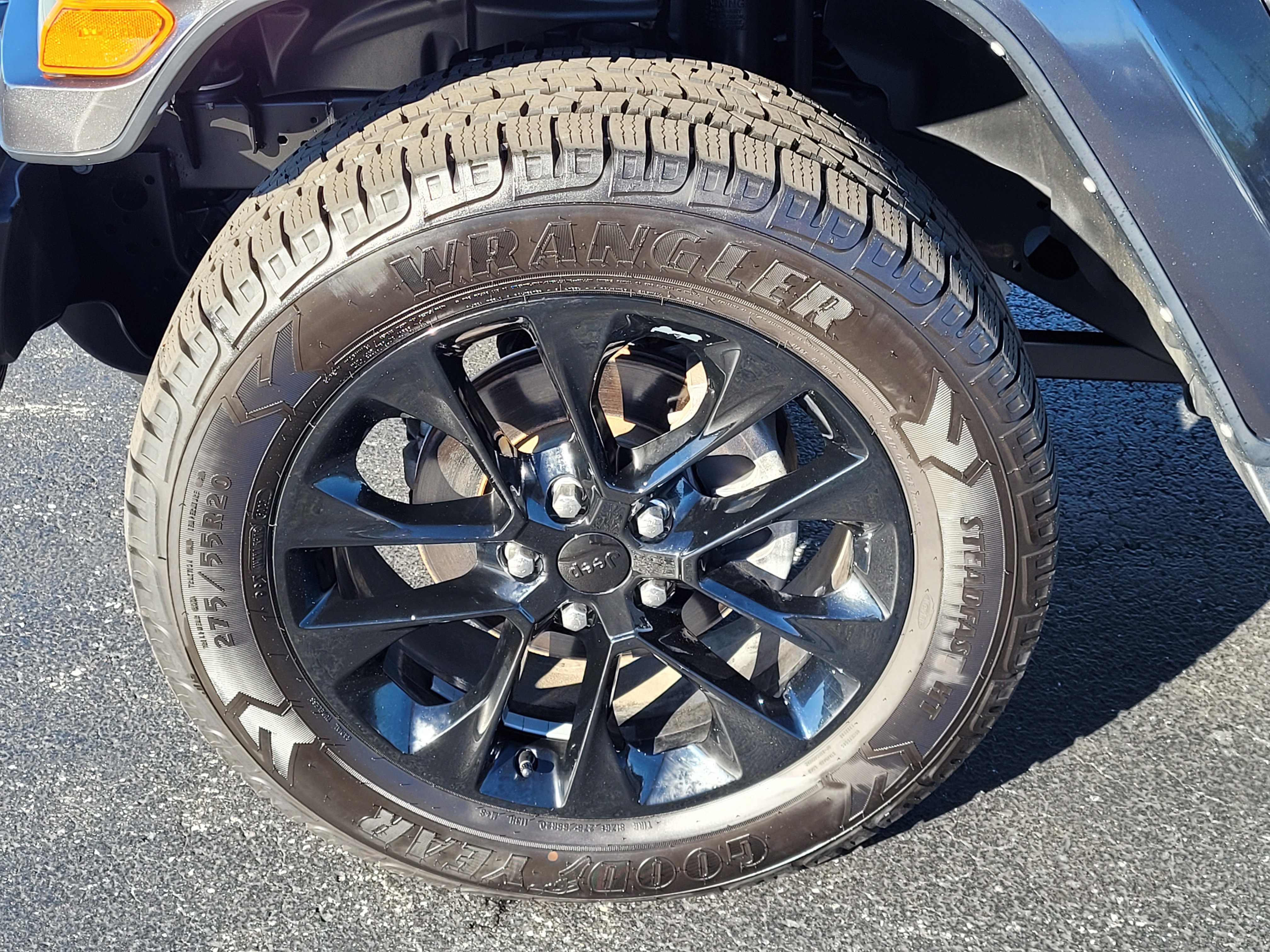Used 2021 Jeep Gladiator Overland AWD/4WD image 10