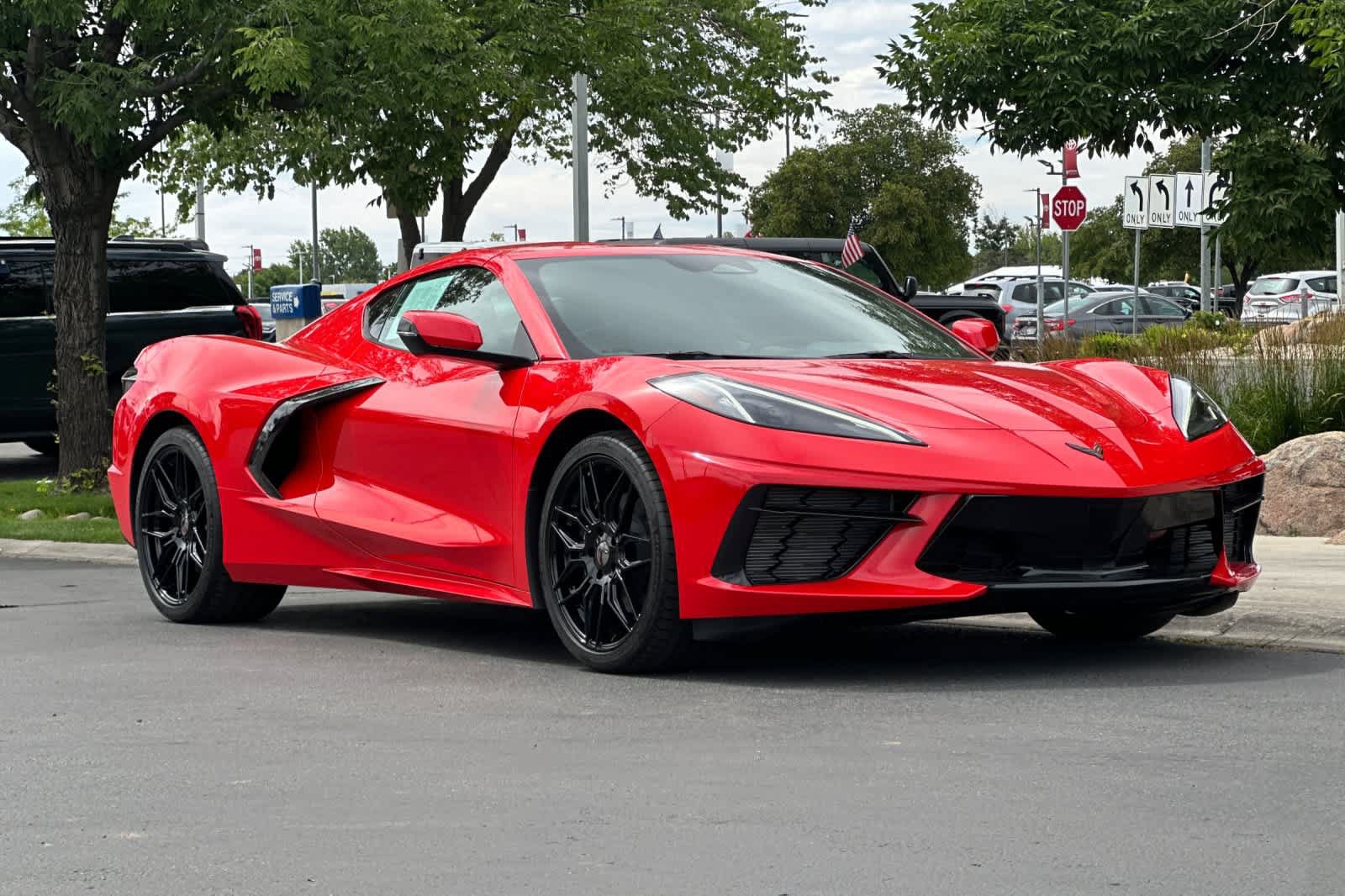 Used 2025 Chevrolet Corvette Stingray Coupe w/ 1LT RWD image 9