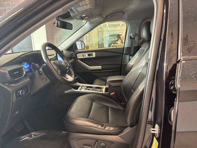 Certified 2022 Ford Explorer Limited AWD/4WD image 12
