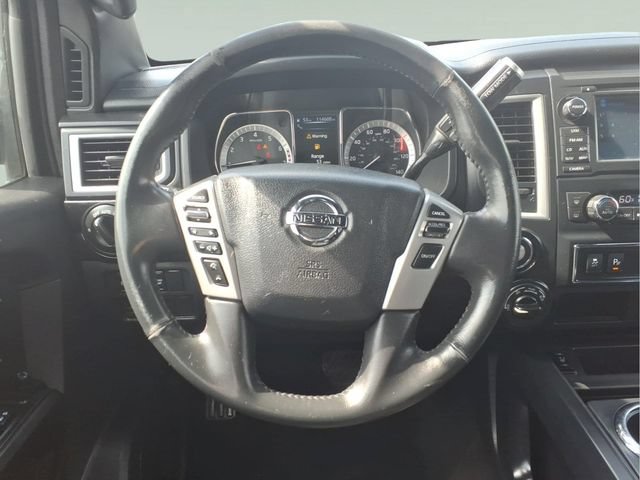 Used 2018 Nissan Titan SV w/ SV Convenience Package AWD/4WD image 16