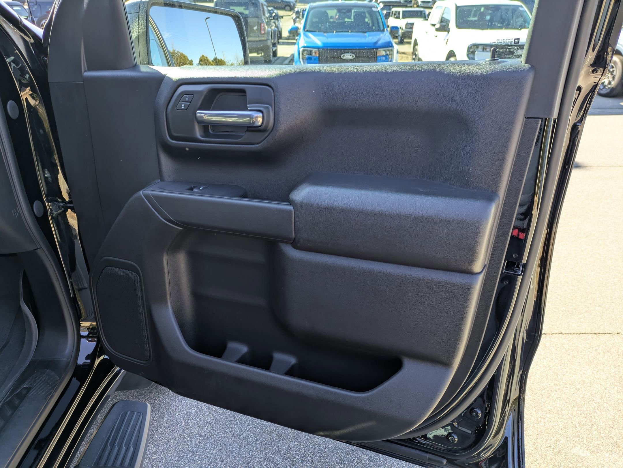 Used 2024 Chevrolet Silverado 1500 Custom image 39