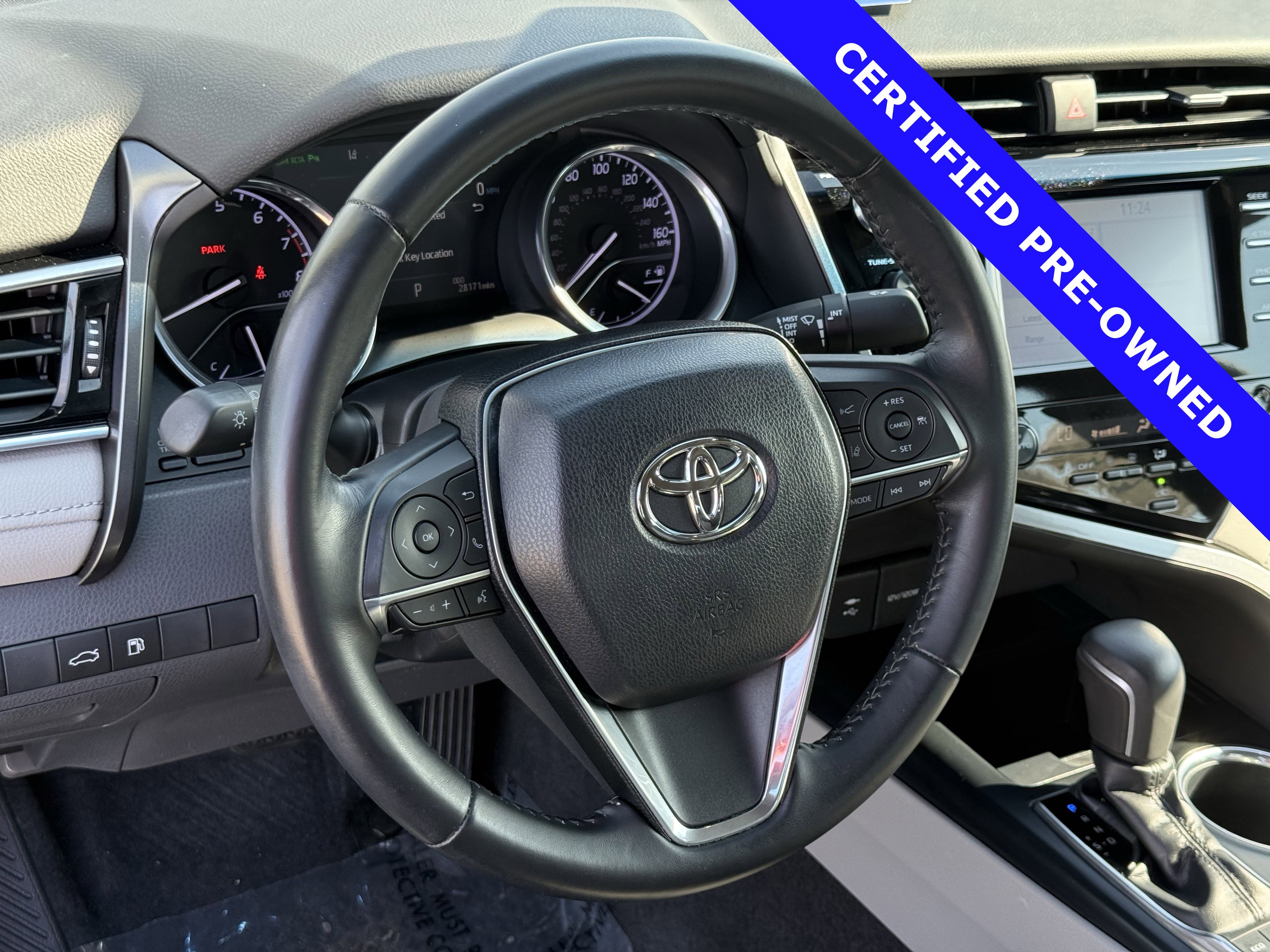 Used 2018 Toyota Camry XLE image 19