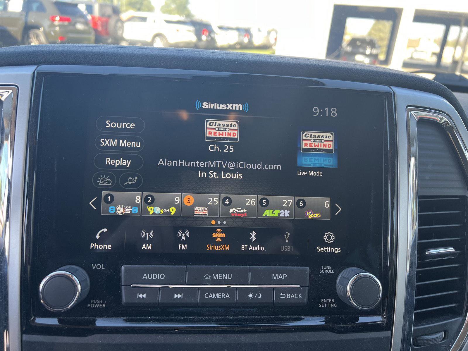 Used 2021 Nissan Titan SV w/ SV Convenience Package image 14