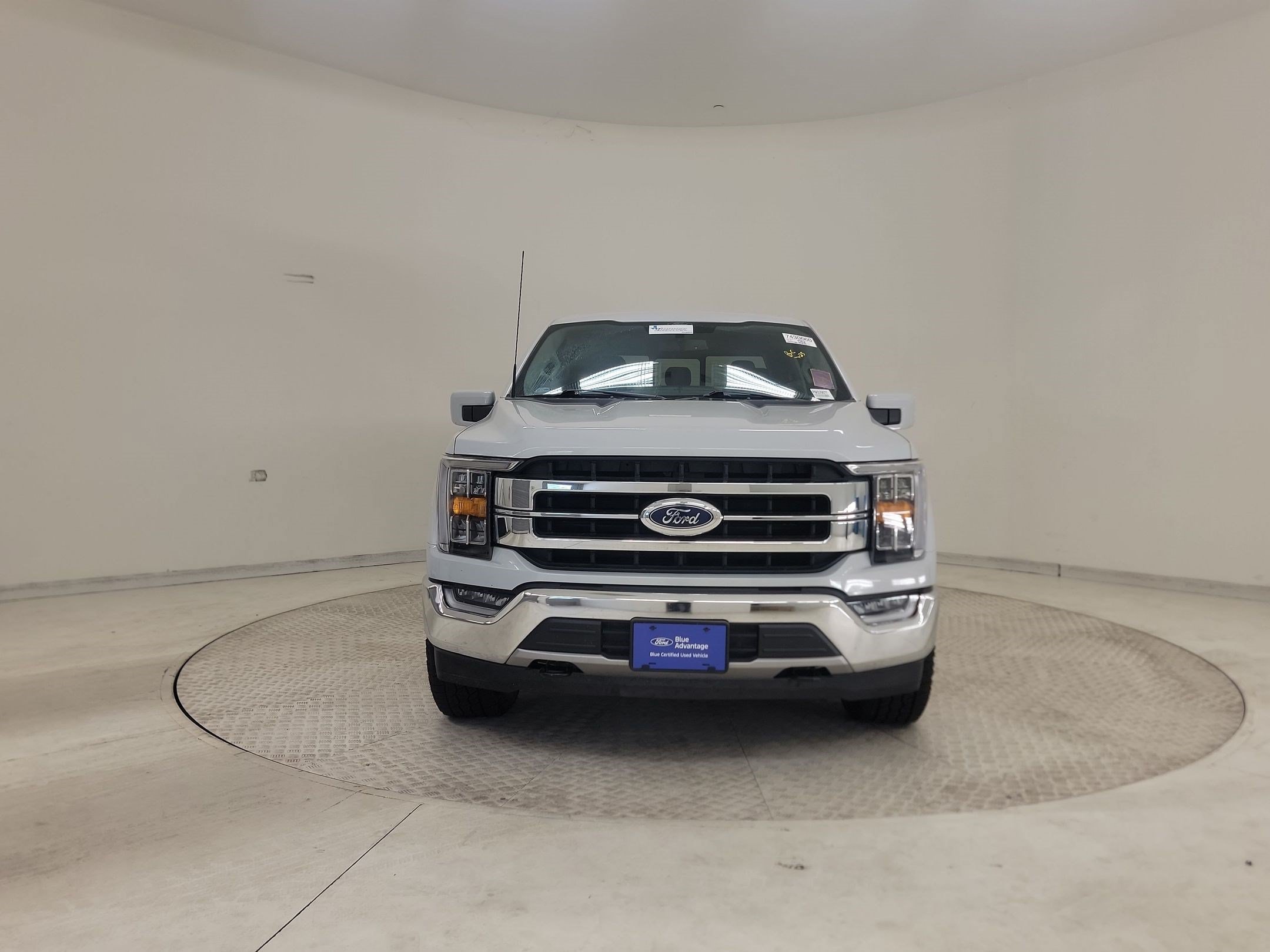 Certified 2022 Ford F150 Lariat w/ Trailer Tow Package AWD/4WD image 4