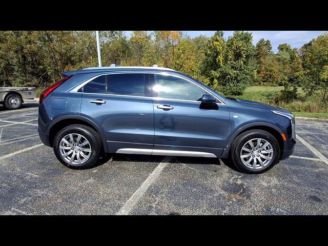 Used 2019 Cadillac XT4 Premium Luxury w/ Cold Weather Package AWD/4WD image 9