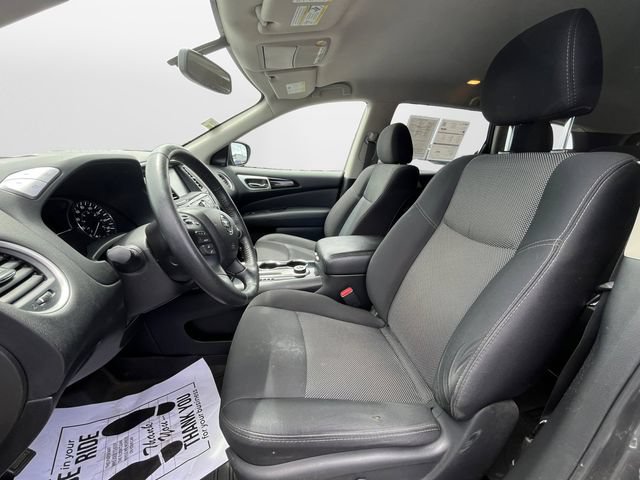 Used 2019 Nissan Pathfinder SV w/ SV All Weather Package AWD/4WD image 11