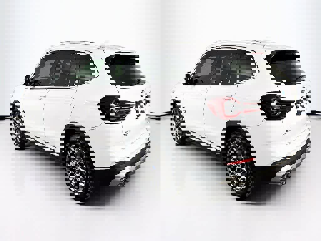 Used 2022 BMW X3 xDrive30i image 4