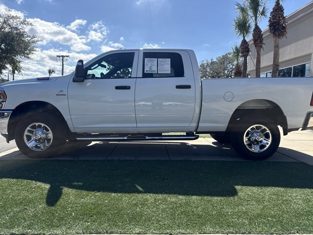 Used 2024 RAM 3500 Tradesman w/ Chrome Appearance Group AWD/4WD image 7