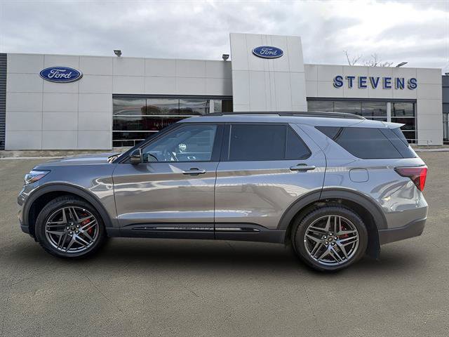 Certified 2025 Ford Explorer ST AWD/4WD image 9