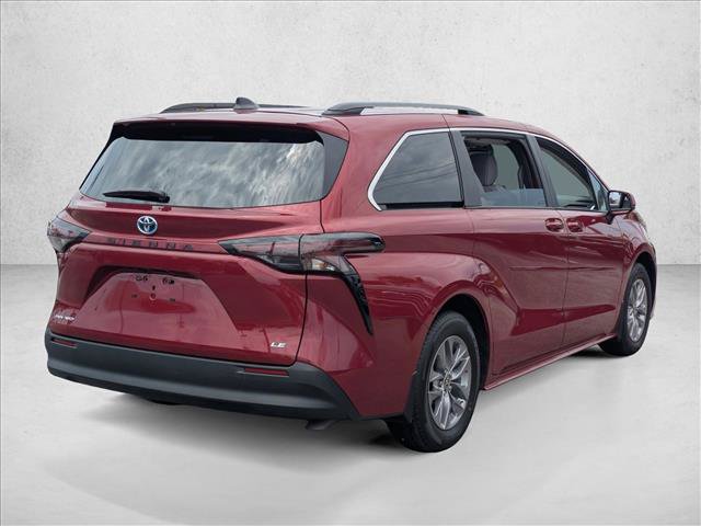 Used 2025 Toyota Sienna LE w/ LE Plus Package AWD/4WD image 5