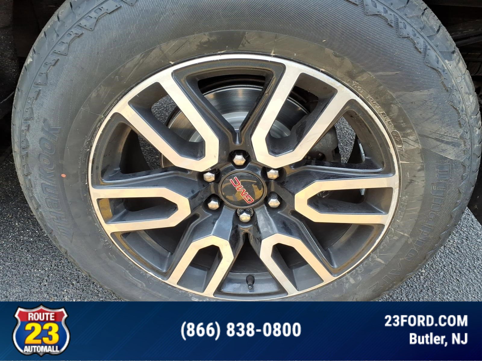 Used 2023 GMC Sierra 1500 AT4 w/ AT4 Premium Package AWD/4WD image 8