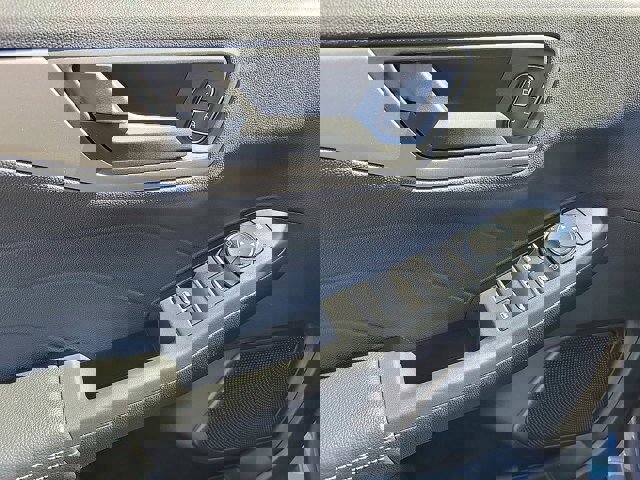 Certified 2022 Ford Escape SE w/ Cold Weather Package image 12