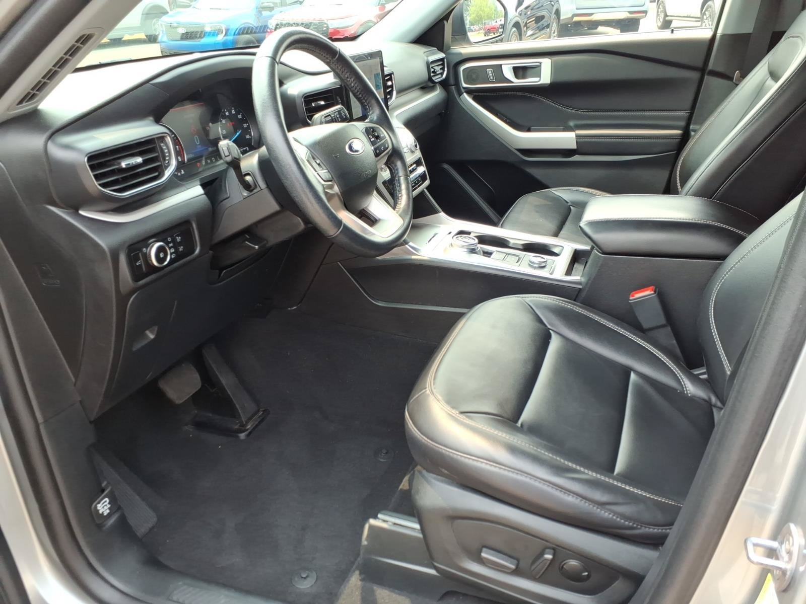 Certified 2023 Ford Explorer XLT w/ Equipment Group 202A AWD/4WD image 11