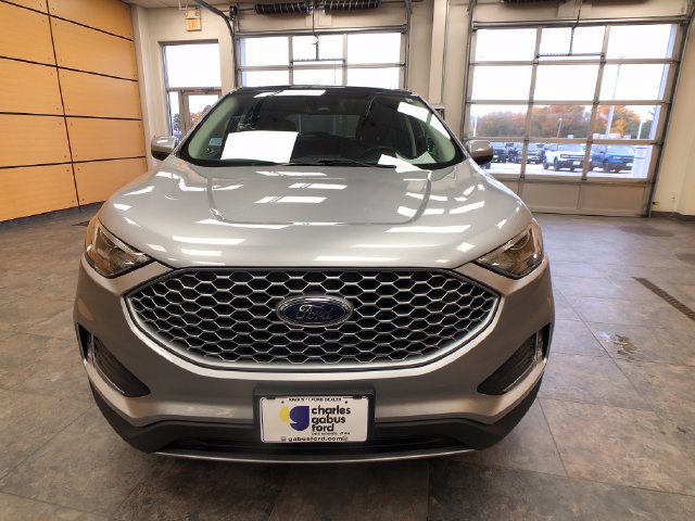 Certified 2023 Ford Edge SEL w/ Convenience Package AWD/4WD image 2