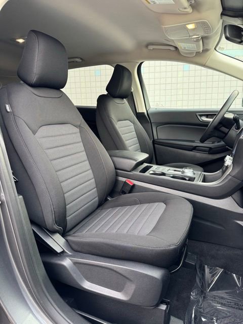 Certified 2024 Ford Edge SE w/ Black Appearance Package image 24