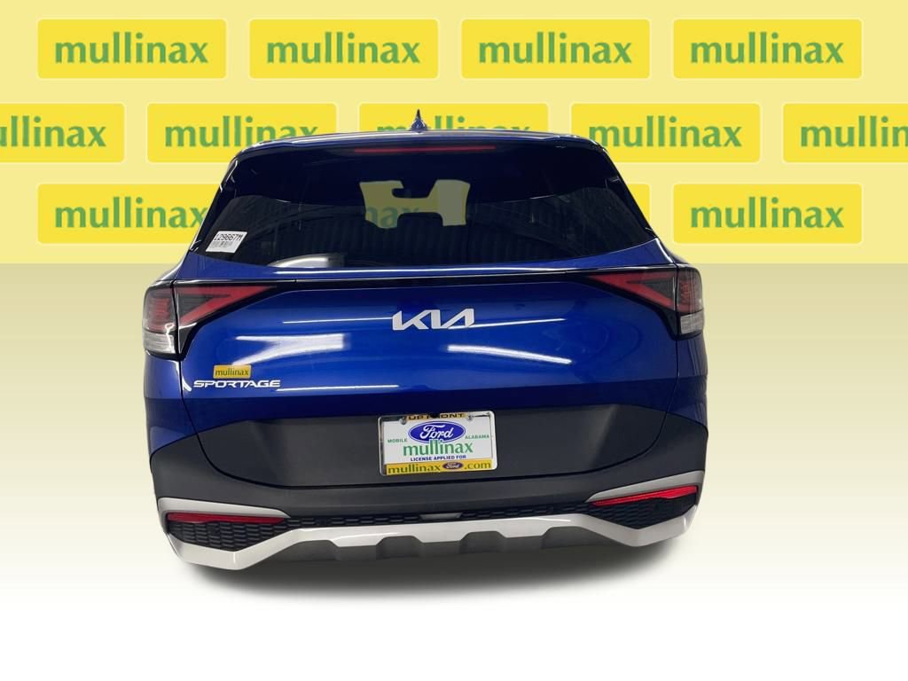 Used 2023 Kia Sportage EX image 7