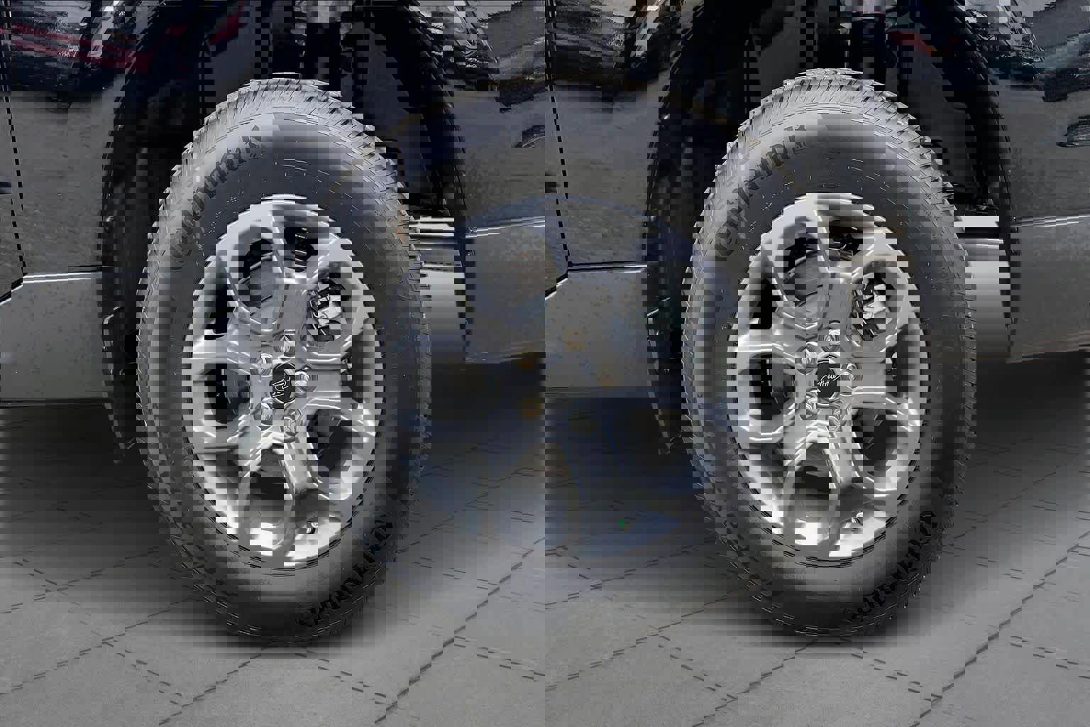 Certified 2025 Ford Maverick XLT image 11