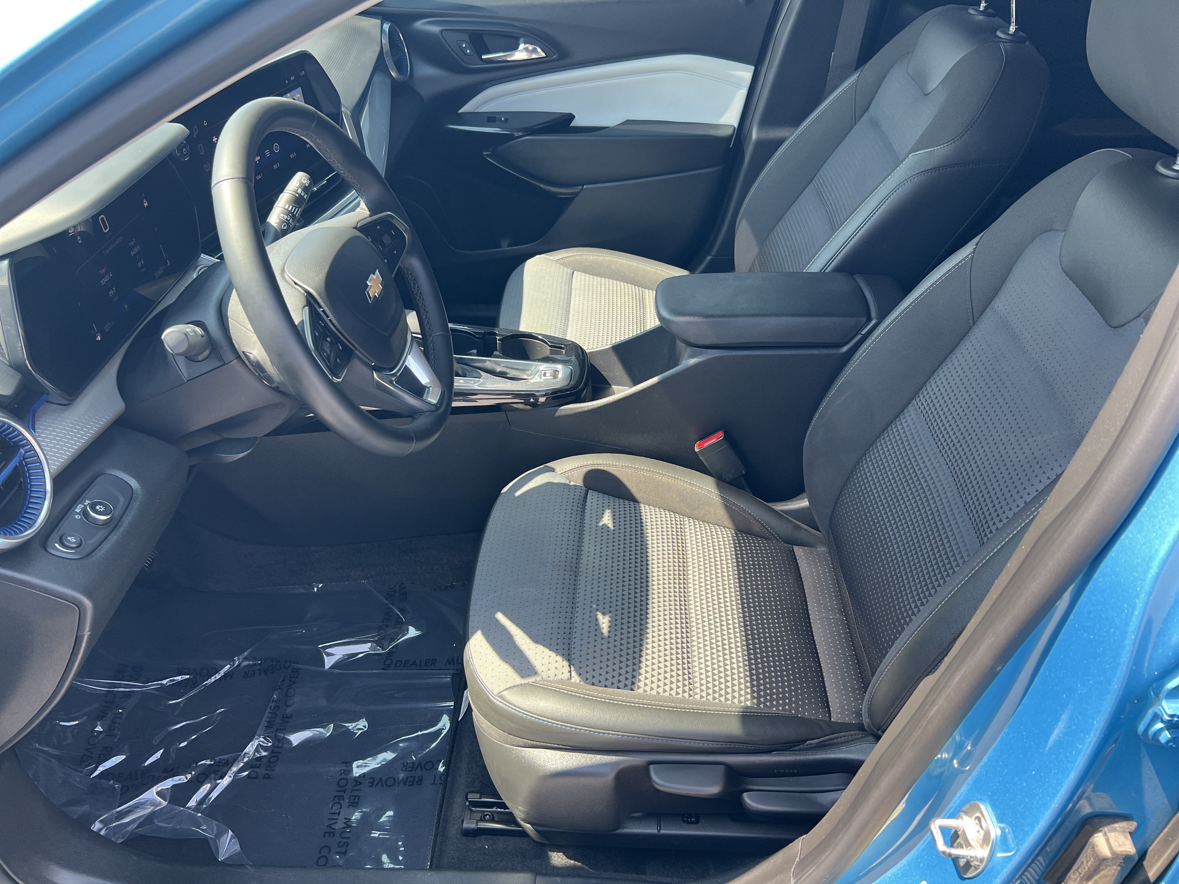 Used 2025 Chevrolet Trax LT w/ Driver Confidence Package FWD image 9