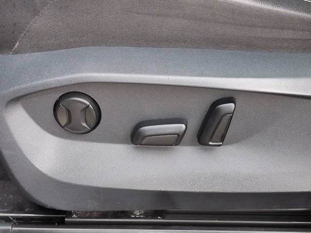 Used 2022 Volkswagen Tiguan SE w/ Panoramic Sunroof Package FWD image 22