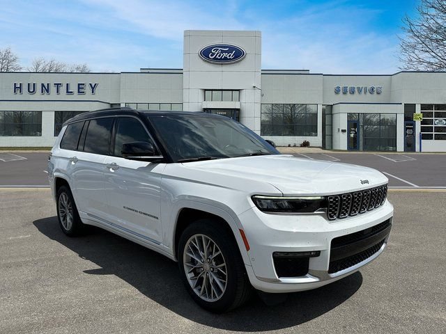 Used 2022 Jeep Grand Cherokee L Summit w/ Advanced Protech Group IV AWD/4WD image 2