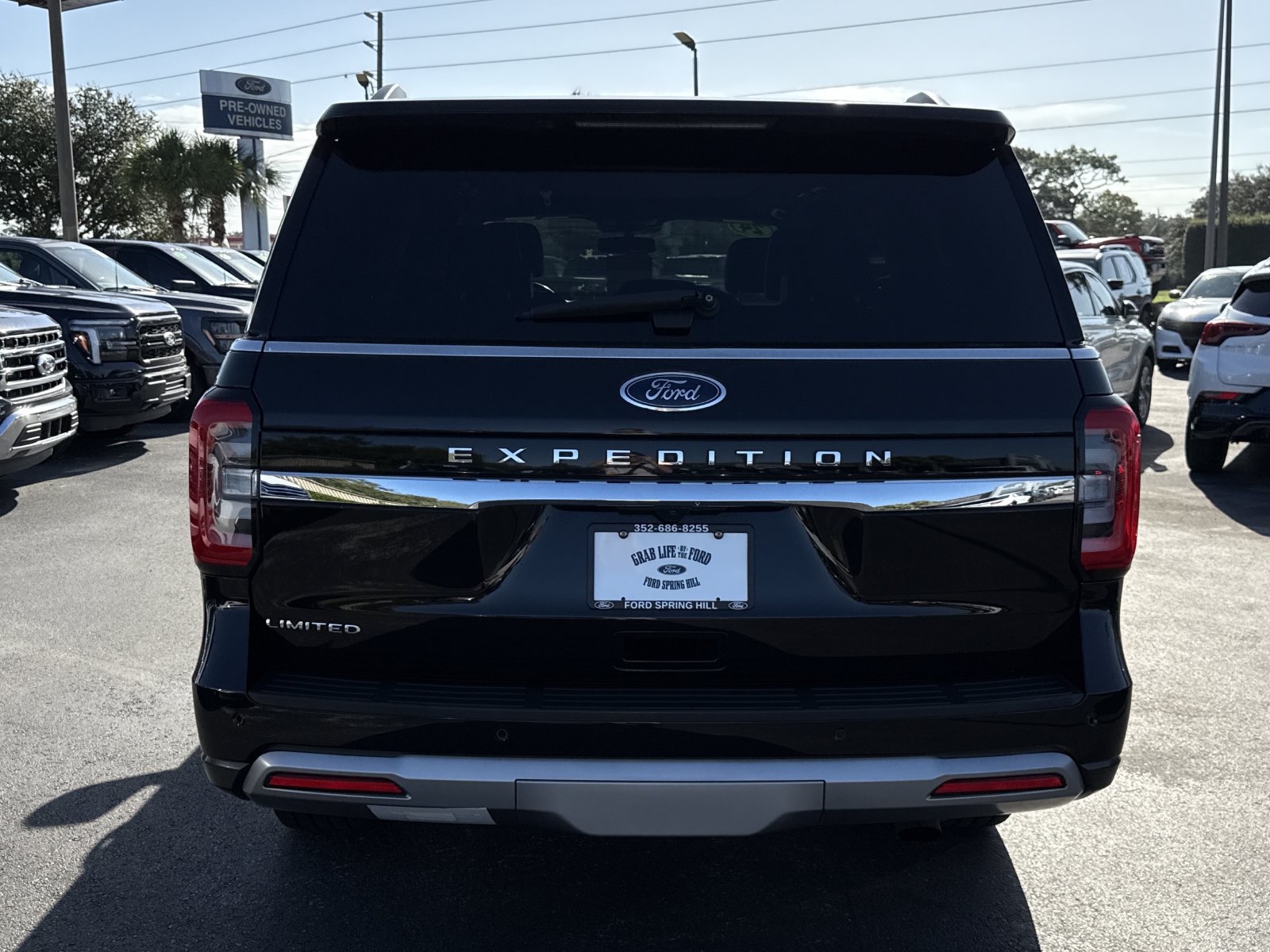 Certified 2024 Ford Expedition Limited RWD image 6