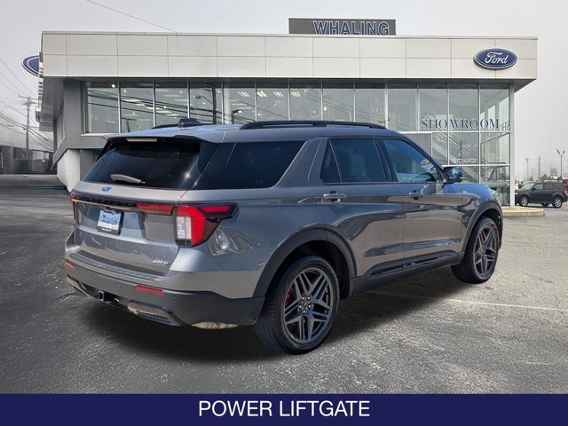 Certified 2025 Ford Explorer ST-Line w/ ST-Line Street Pack AWD/4WD image 8