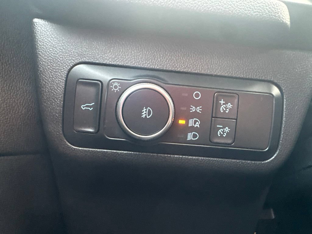 Certified 2020 Ford Escape SEL FWD image 27