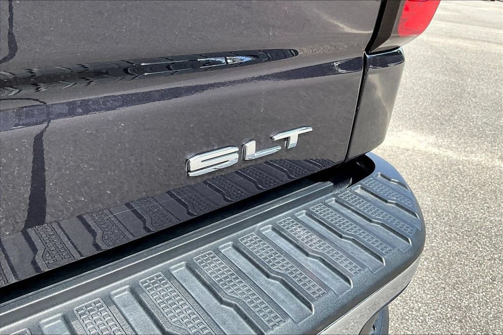 Used 2025 GMC Sierra 1500 SLT AWD/4WD image 27