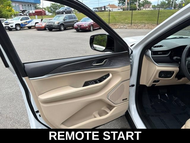 Used 2024 Jeep Grand Cherokee Limited 4xe AWD/4WD image 29