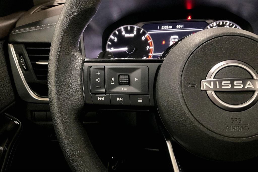 Used 2023 Nissan Rogue SV image 17