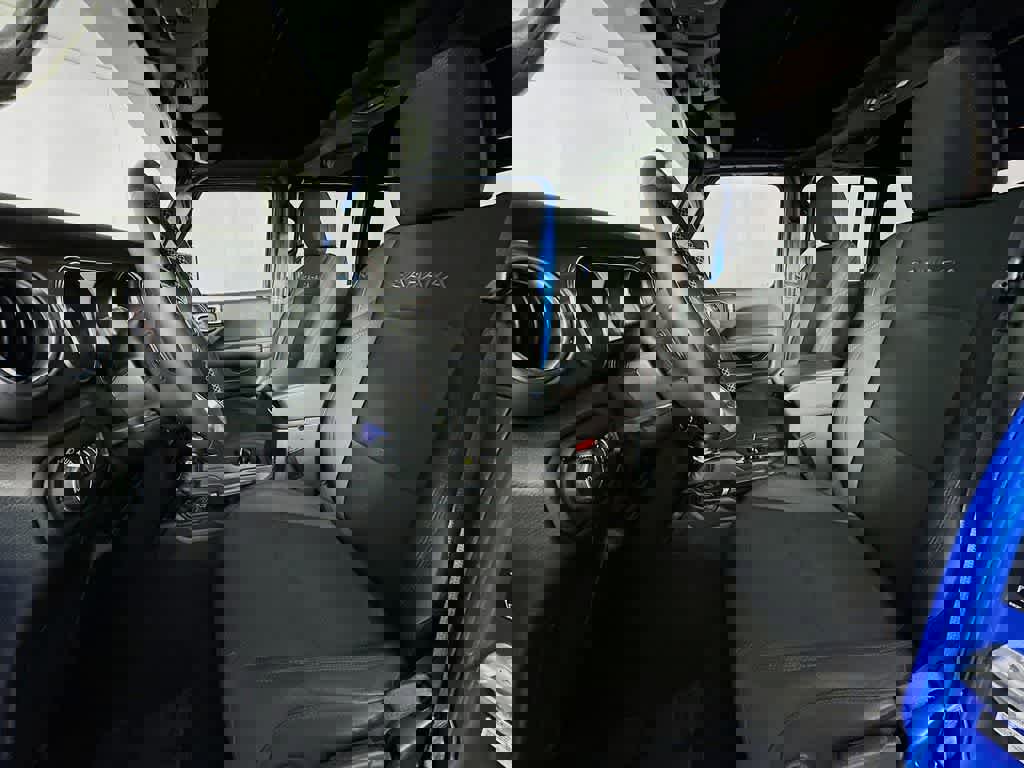 Used 2022 Jeep Wrangler Unlimited Sahara image 12