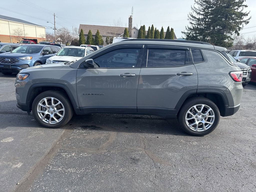Used 2023 Jeep Compass Latitude image 6