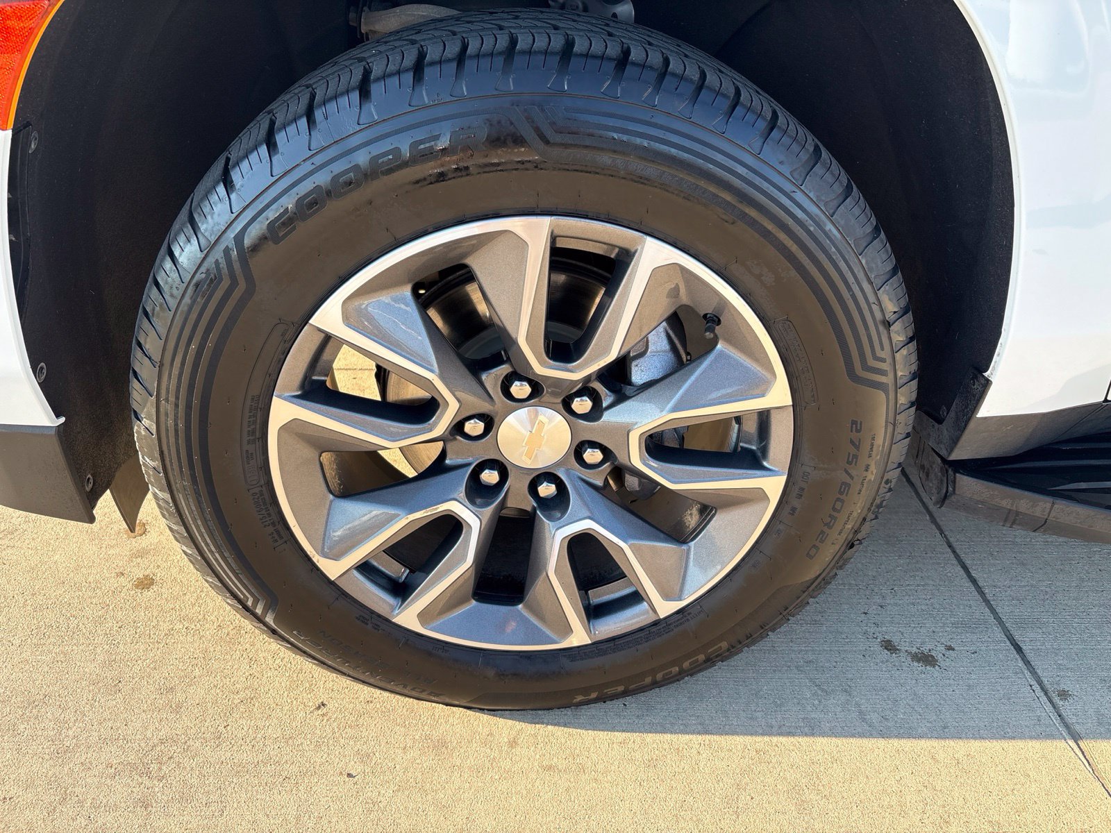 Used 2022 Chevrolet Tahoe LT w/ Luxury Package RWD image 10