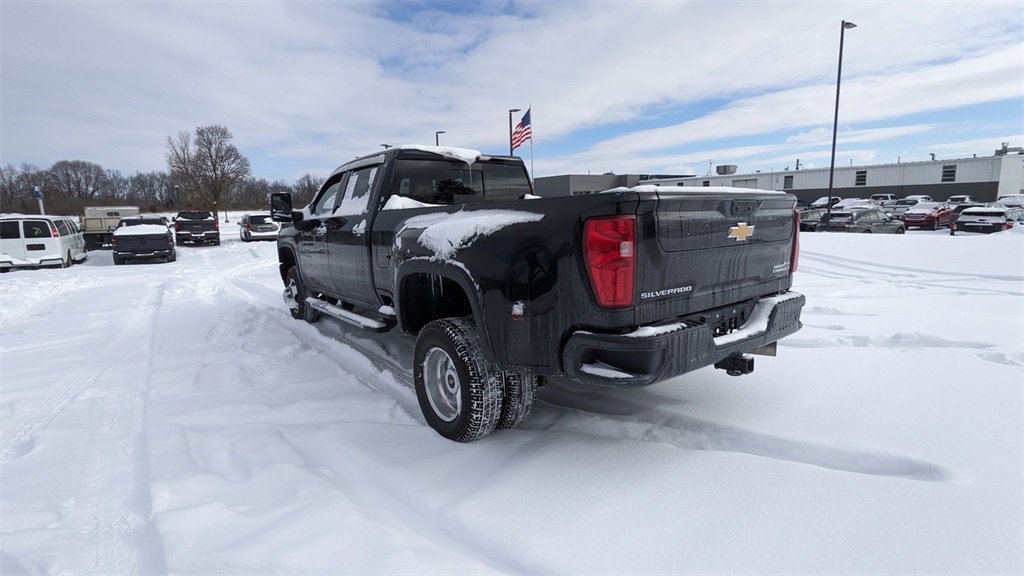 Used 2022 Chevrolet Silverado 3500 High Country image 5