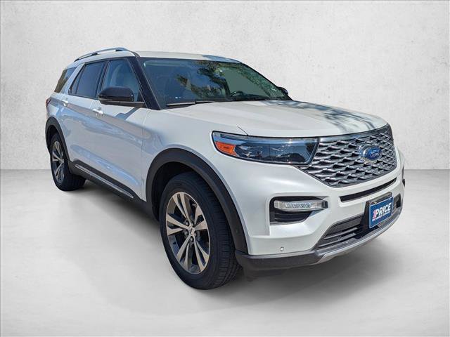 Certified 2020 Ford Explorer Platinum w/ Premium Technology Package AWD/4WD image 3