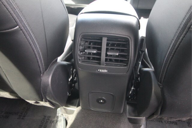 Certified 2025 Ford Escape ST-Line AWD/4WD image 10