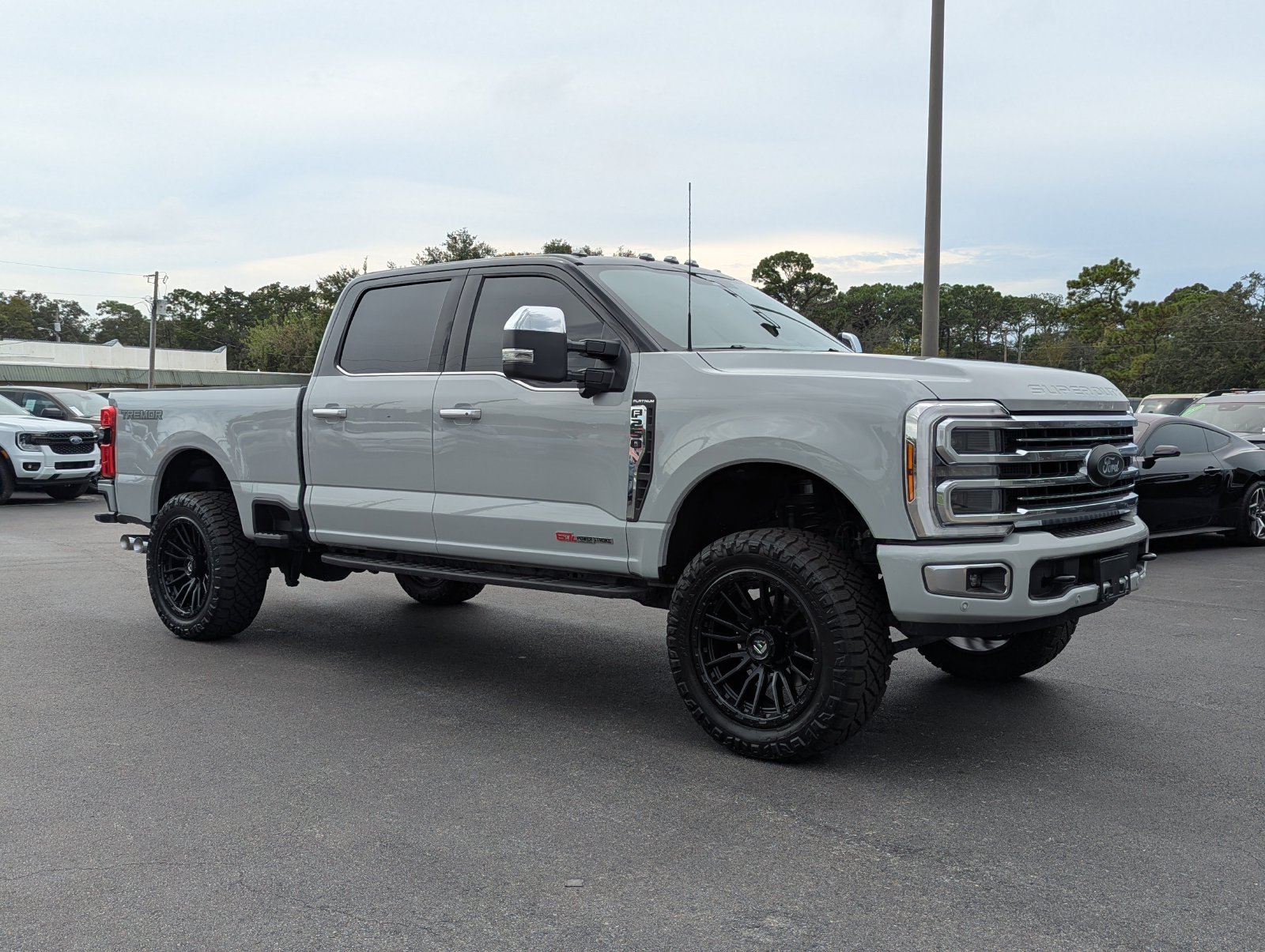 Certified 2026 Ford F250 Platinum w/ Platinum Plus Package AWD/4WD image 1