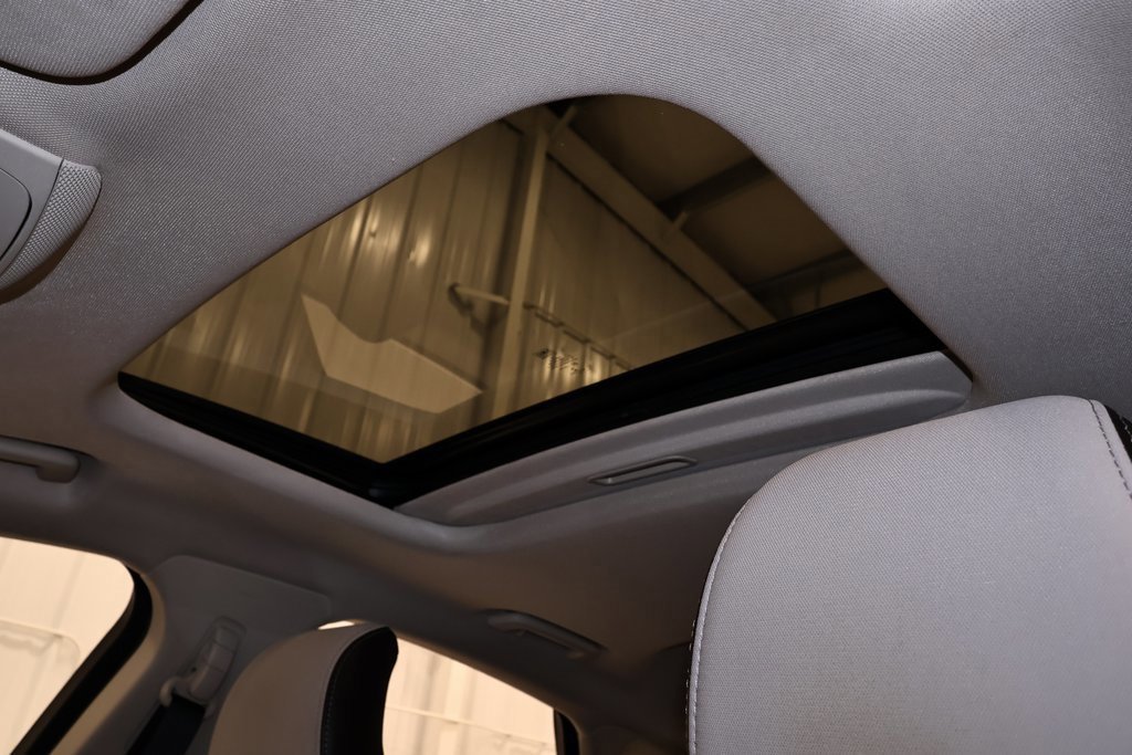 Certified 2019 Ford Fusion SE w/ Equipment Group 151A image 35