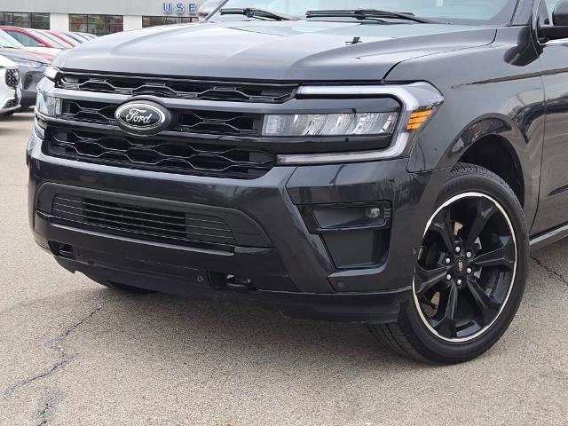 Certified 2022 Ford Expedition Limited image 2