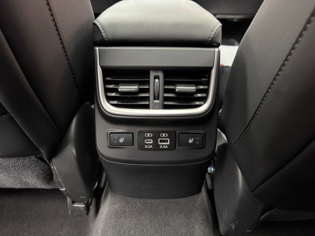 Used 2024 Subaru Outback Limited AWD/4WD image 12