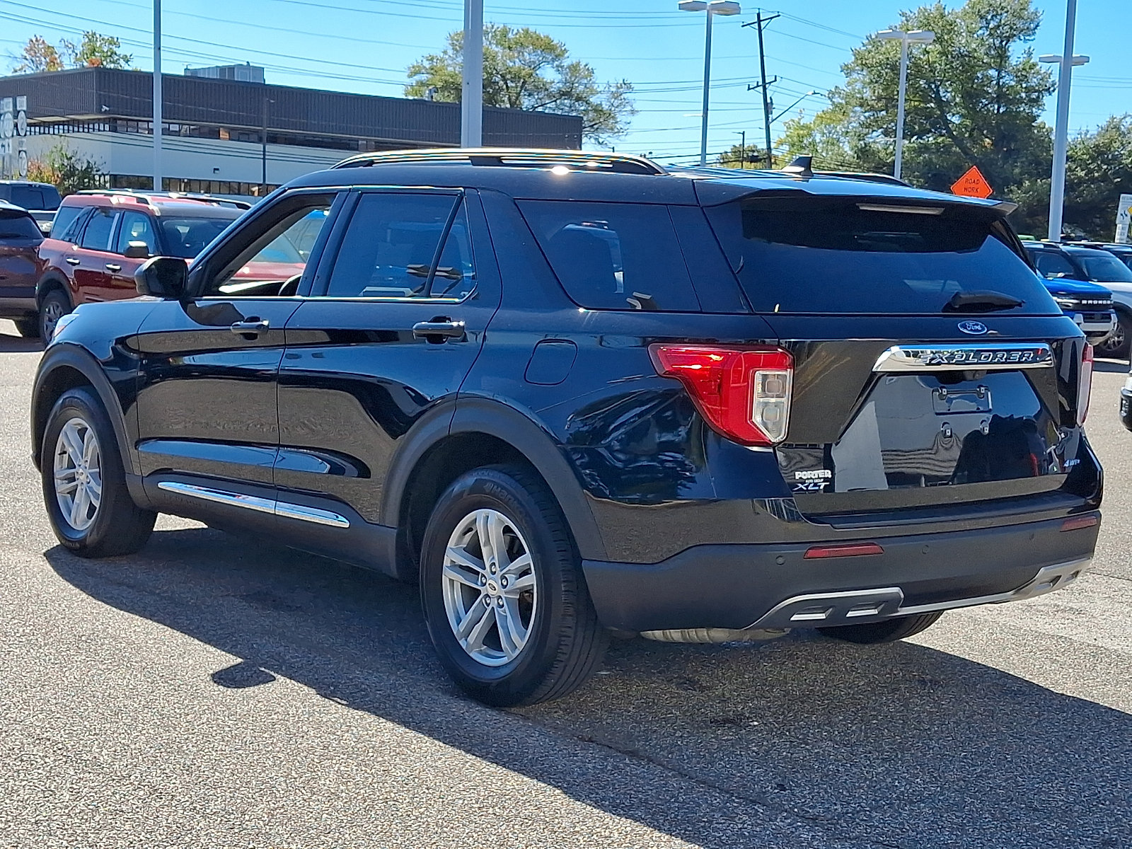 Certified 2023 Ford Explorer XLT w/ Equipment Group 202A AWD/4WD image 7