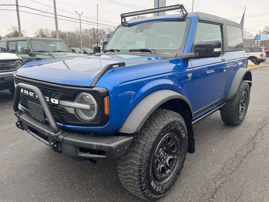 Certified 2021 Ford Bronco First Edition AWD/4WD image 3