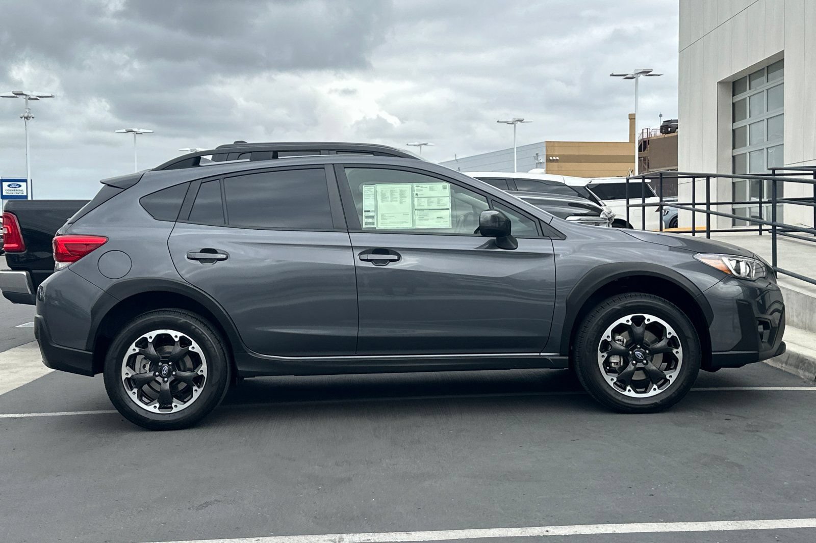 Used 2023 Subaru Crosstrek 2.0i Premium AWD/4WD image 2