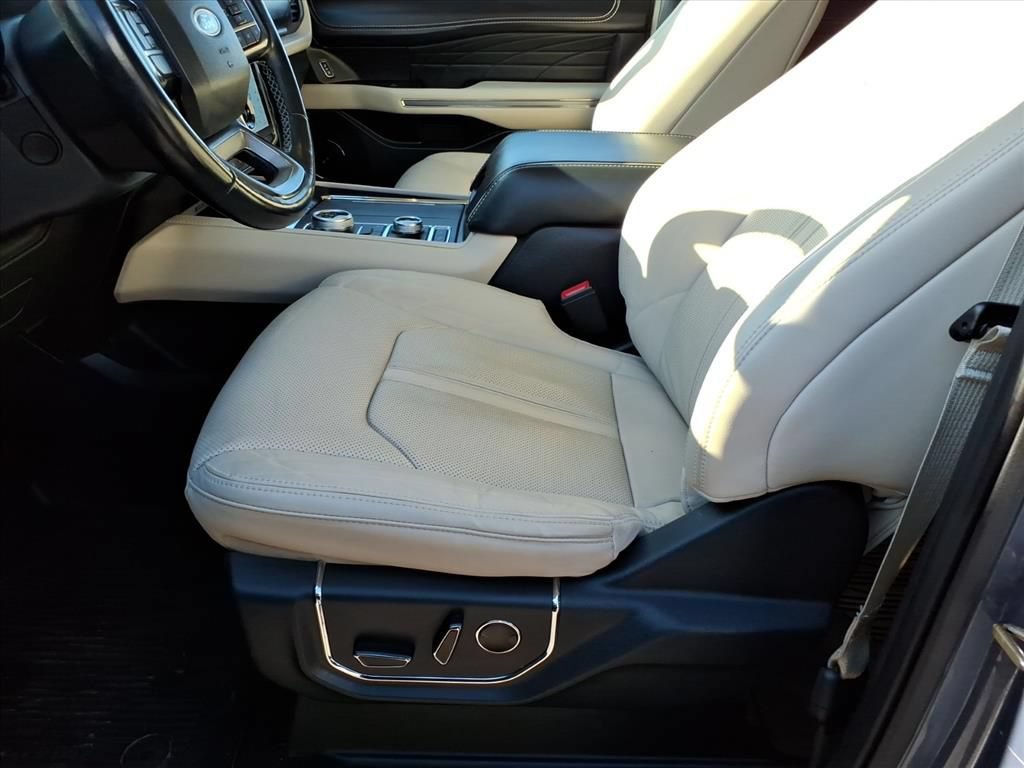 Certified 2022 Ford Expedition Max Platinum AWD/4WD image 15