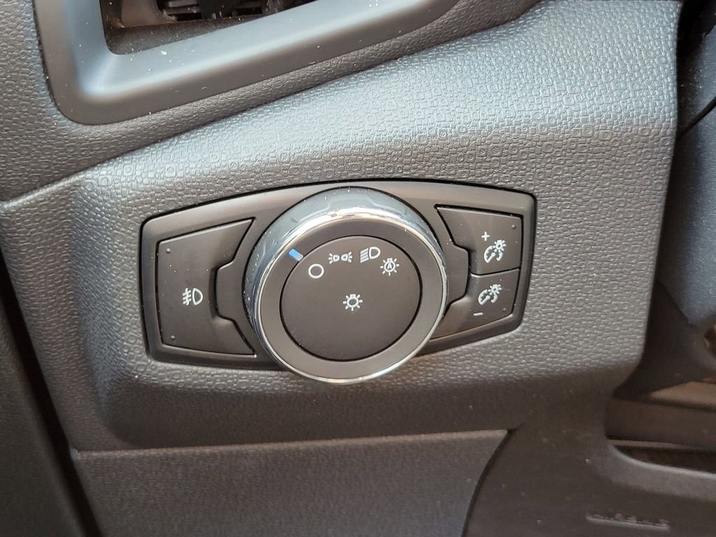 Certified 2021 Ford EcoSport SE image 25