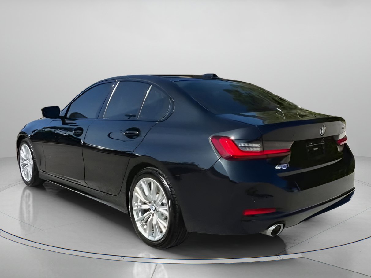 Used 2023 BMW 330i Sedan w/ Driving Assistance Package image 21
