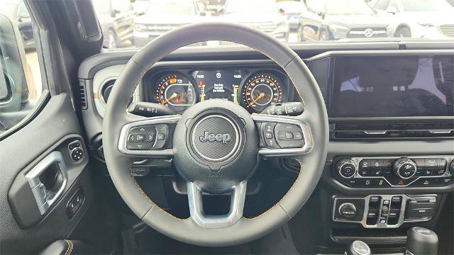 Used 2025 Jeep Wrangler Unlimited Sahara image 24