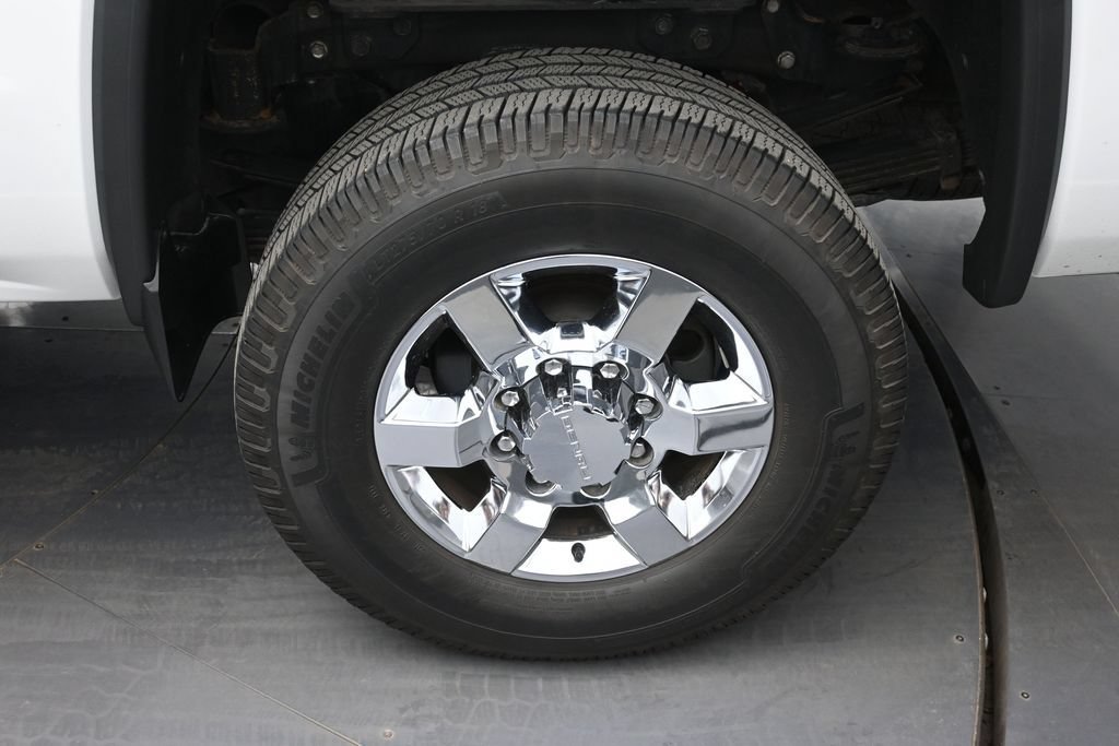Used 2019 GMC Sierra 3500 Denali w/ Duramax Plus Package AWD/4WD image 12
